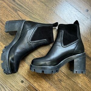 Tory Burch Lug Sole Chelsea Boot